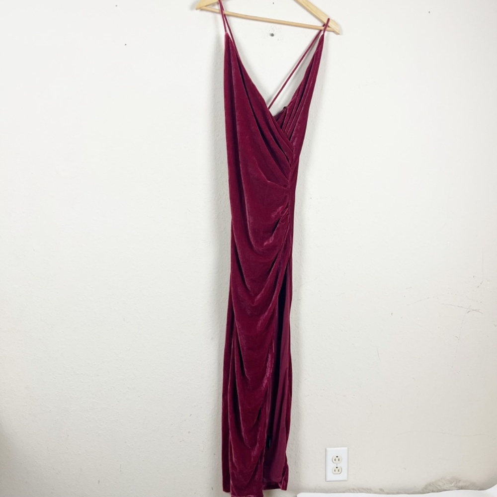 The Jetset Diaries Angulia Velvet Maxi Dress Size Small - Picture 2 of 9